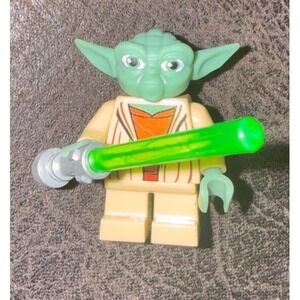 Star Wars Jedi Master Yoda with green light saber Lego Figure SHIPS FREE
